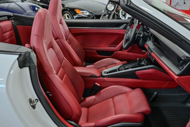 Used 2023 Porsche 911 Carrera image 34