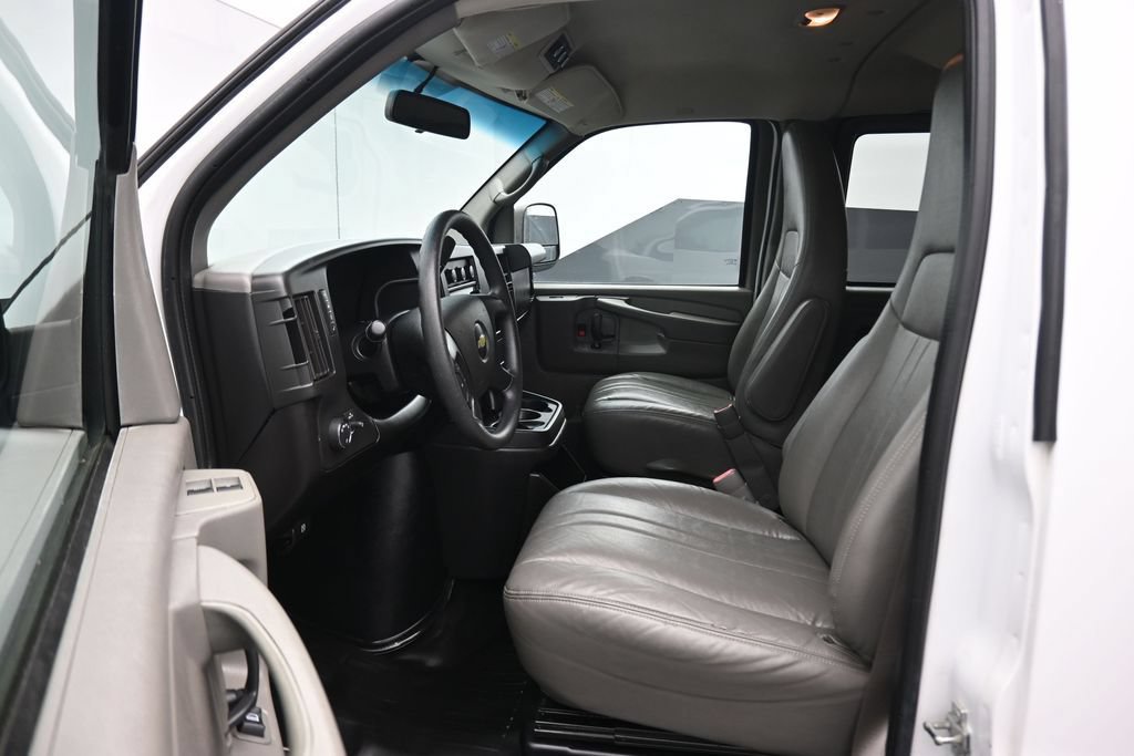 Used 2014 Chevrolet Express 3500 LS RWD image 12