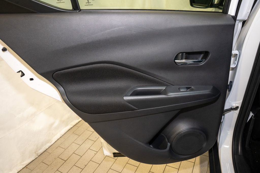 Certified 2021 Nissan Kicks SV image 9