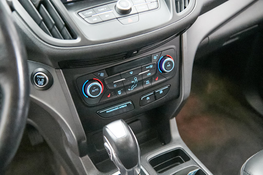 Used 2019 Ford Escape SEL AWD/4WD image 19