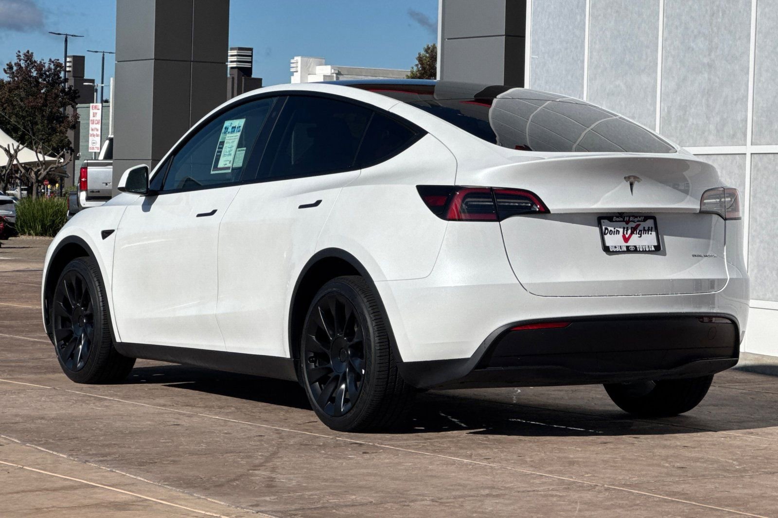 Used 2023 Tesla Model Y Long Range image 6