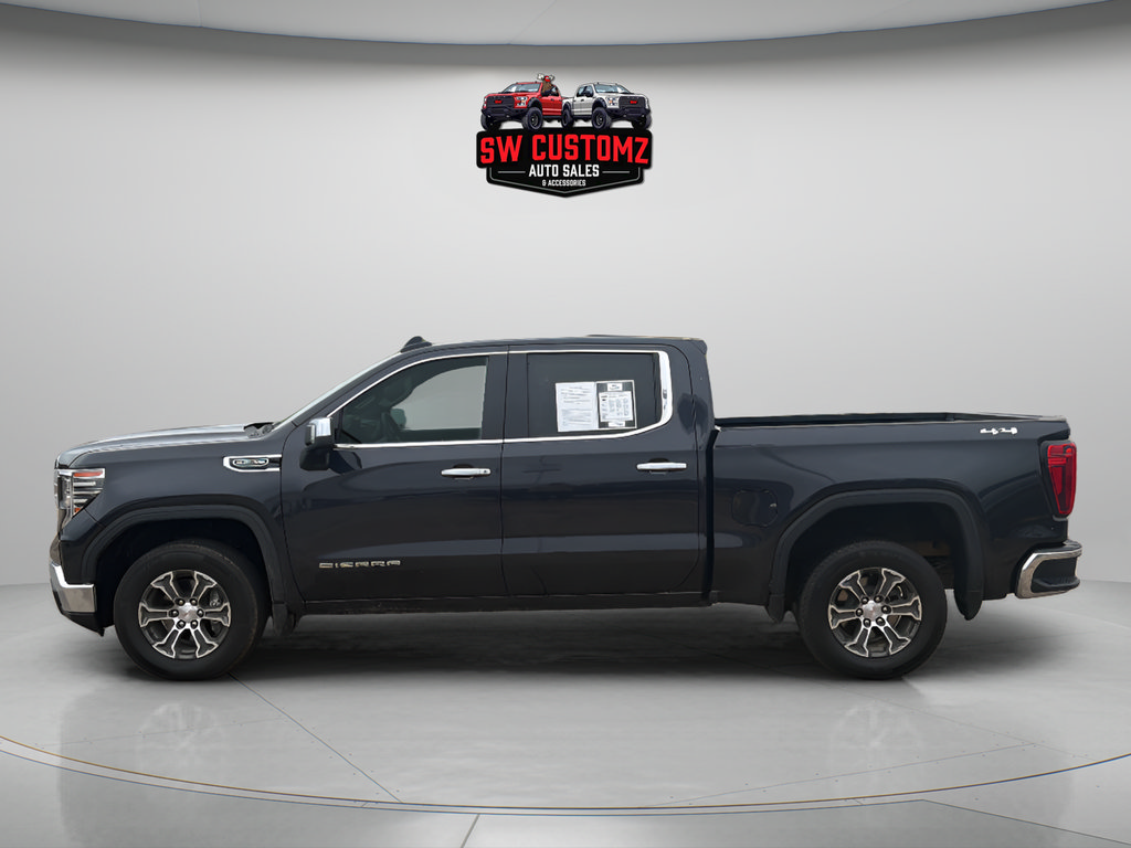 Used 2025 GMC Sierra 1500 SLT AWD/4WD image 4