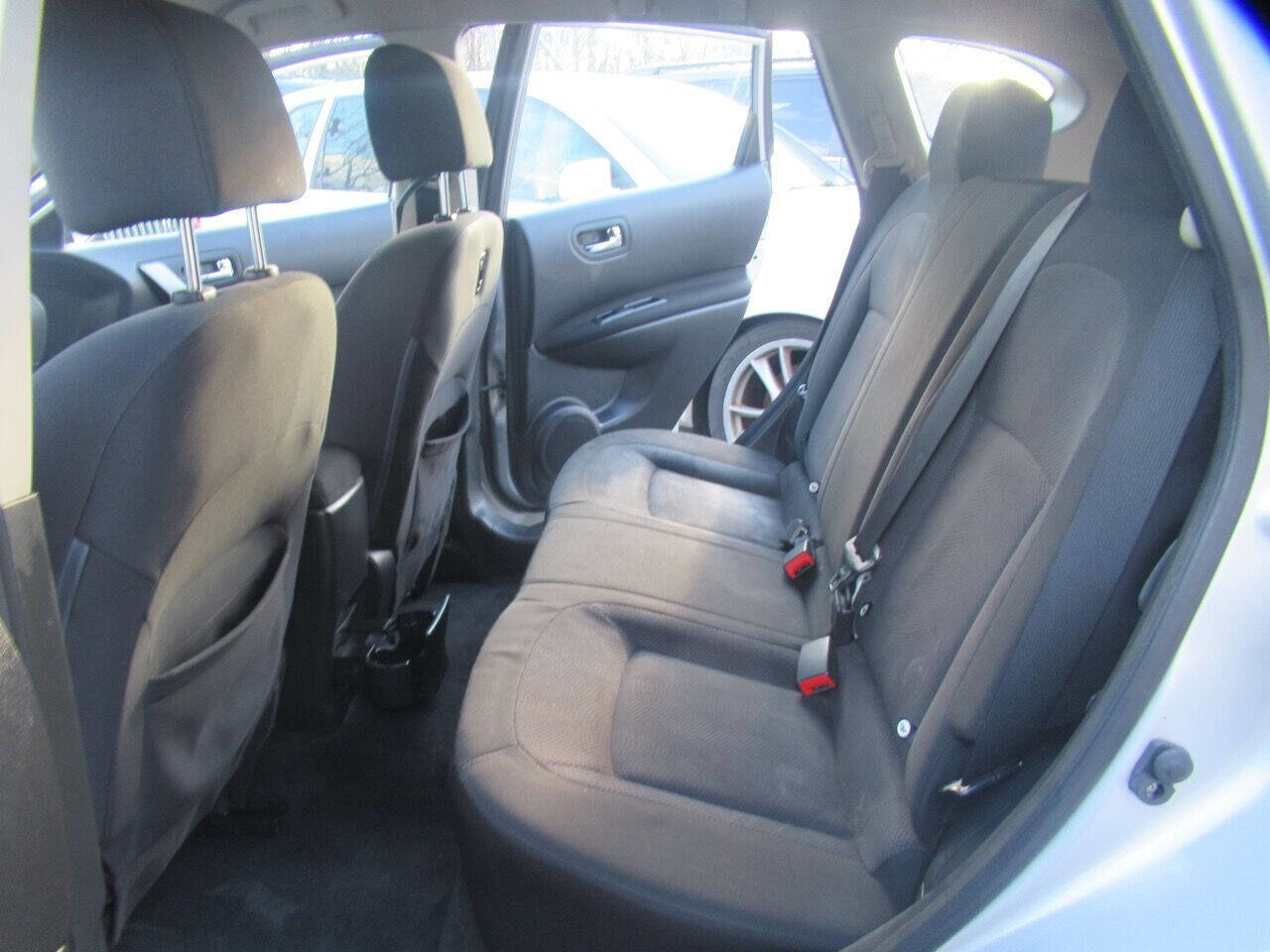 Used 2014 Nissan Rogue S w/ Convenience Package AWD/4WD image 28