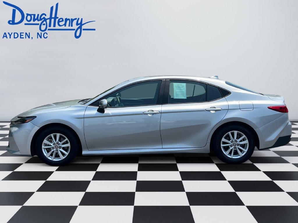 Used 2025 Toyota Camry LE FWD image 2