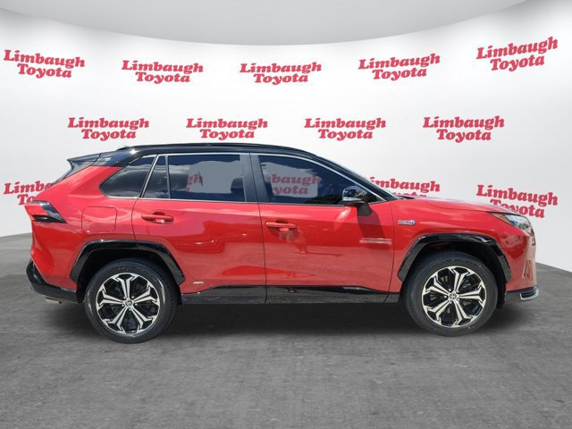 Used 2024 Toyota RAV4 XSE AWD/4WD image 2