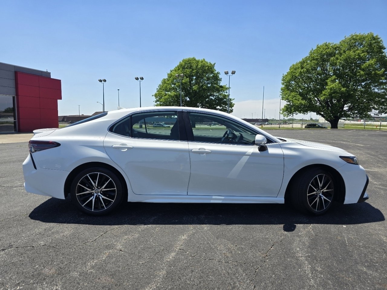 Certified 2024 Toyota Camry SE w/ Audio Upgrade Package FWD image 17