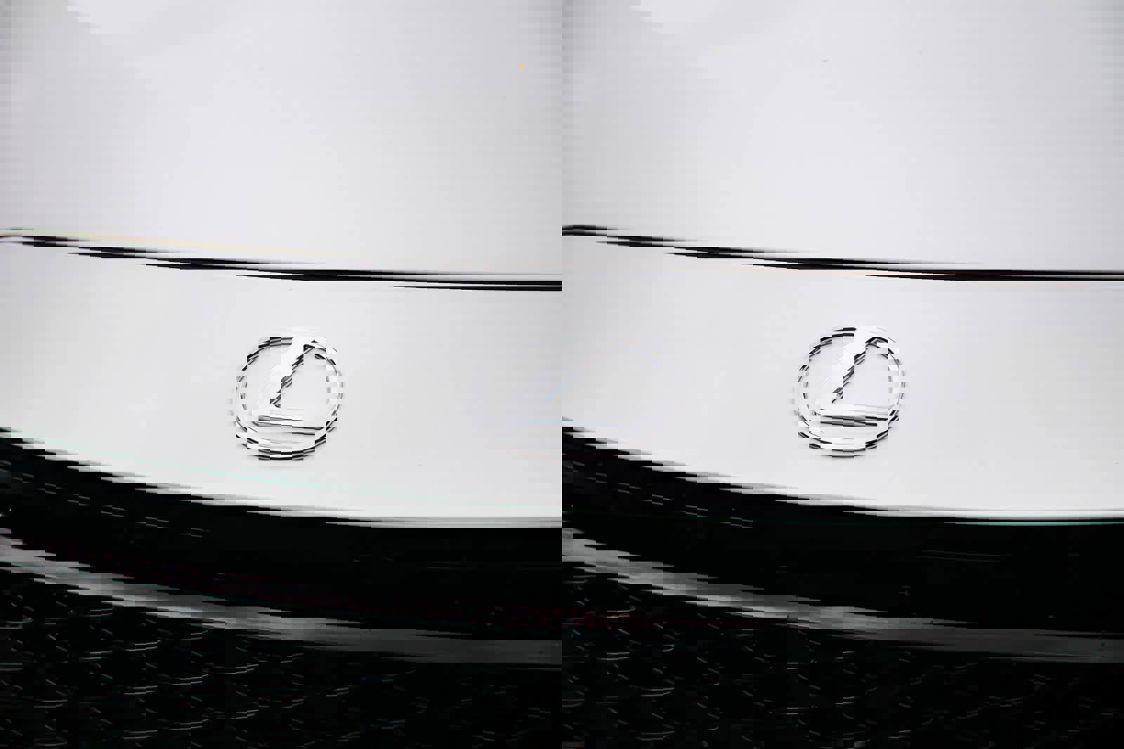 Used 2026 Lexus IS 350 F Sport w/ Accessory Package Z1 RWD image 11