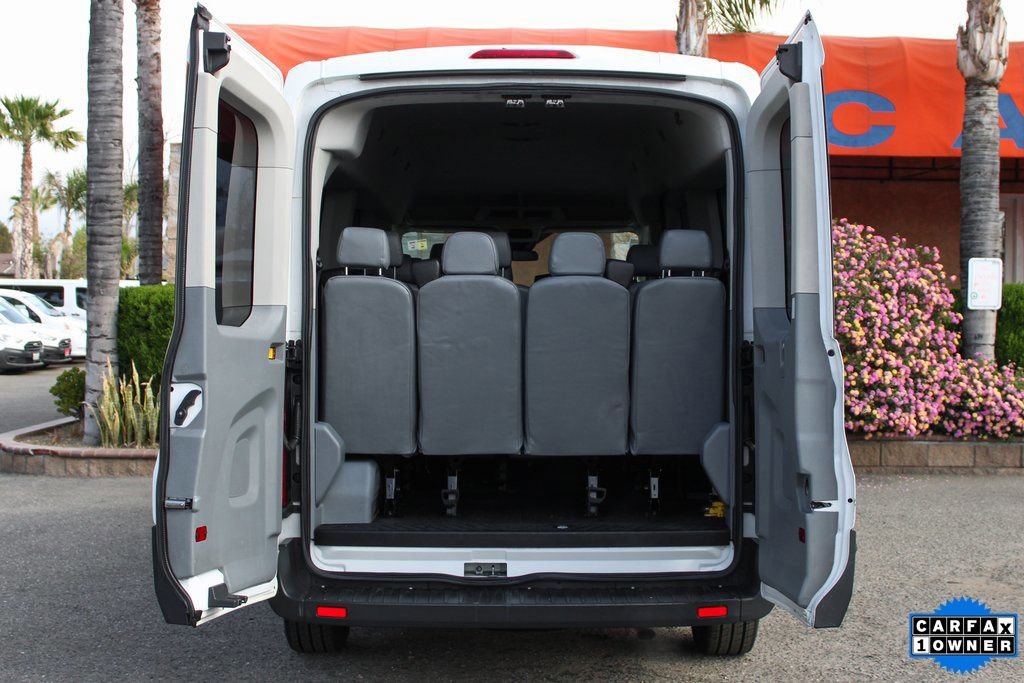 Used 2017 Ford Transit 350 XL image 8