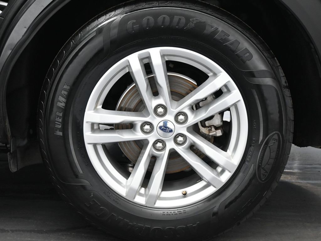 Certified 2020 Ford Explorer XLT w/ Equipment Group 202A image 22