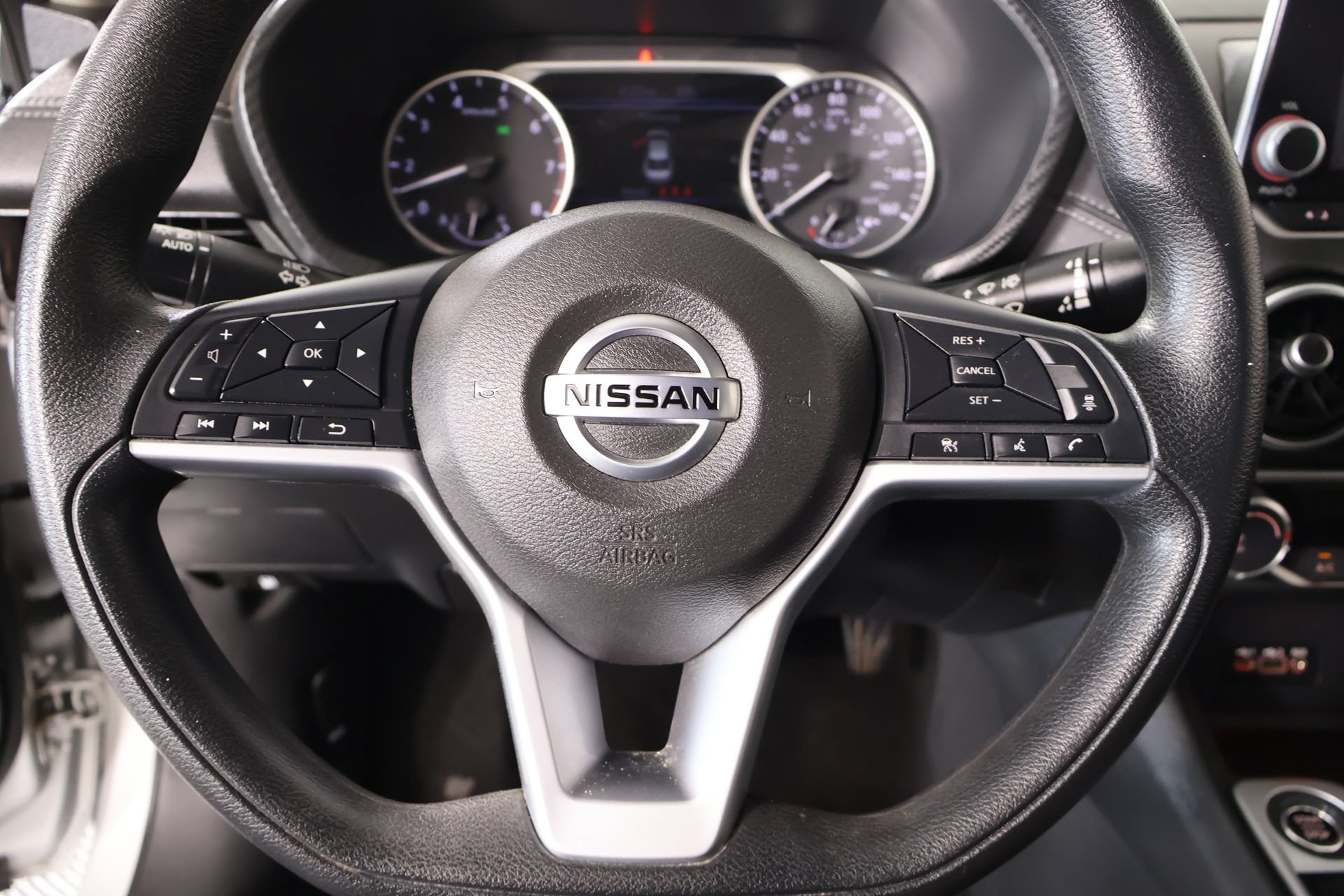 Used 2023 Nissan Sentra SV FWD image 3