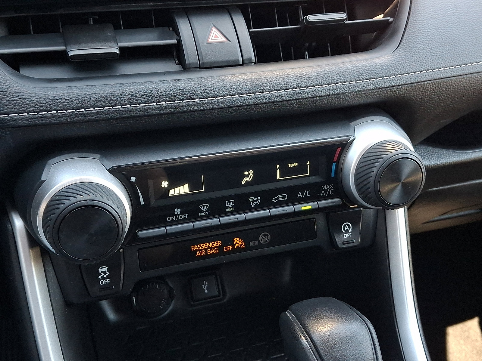 Used 2020 Toyota RAV4 LE w/ All Weather Liner Package AWD/4WD image 15