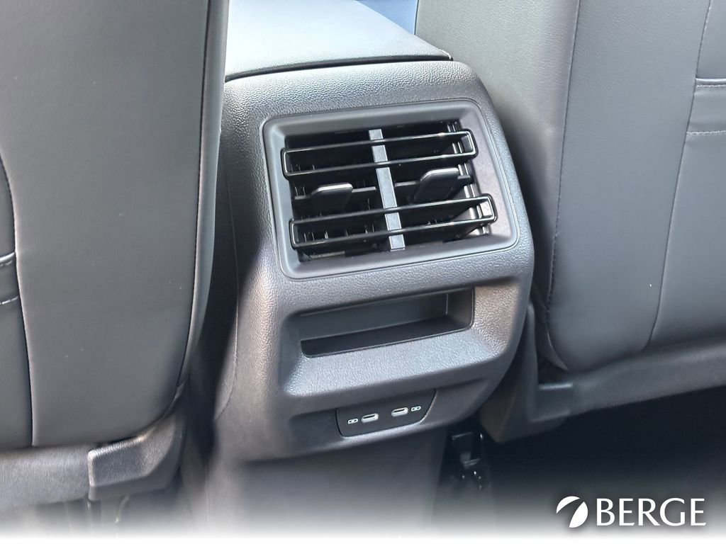 New 2026 Volkswagen Tiguan SE R-Line image 16