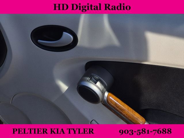 Used 2010 Mercedes-Benz SLK 300 image 17