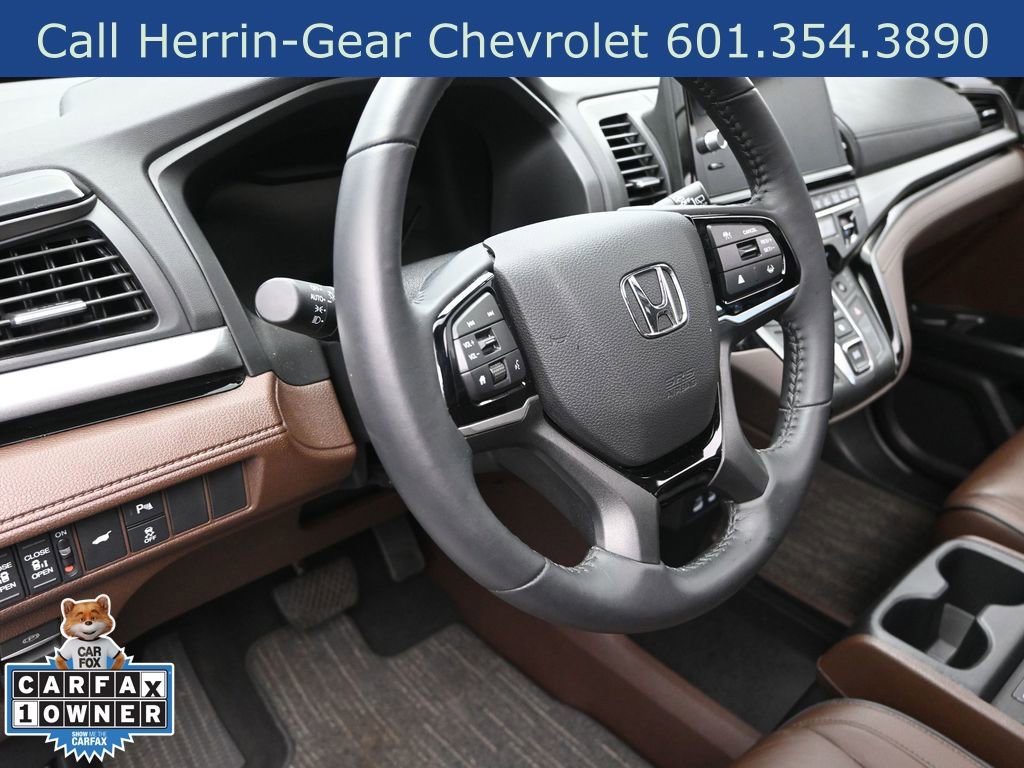 Used 2025 Honda Odyssey Touring image 12