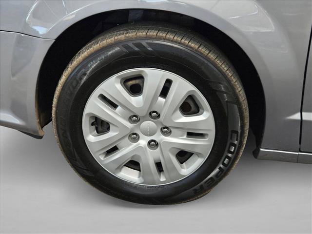 Used 2019 Dodge Grand Caravan SE w/ UConnect Hands-Free Group image 20