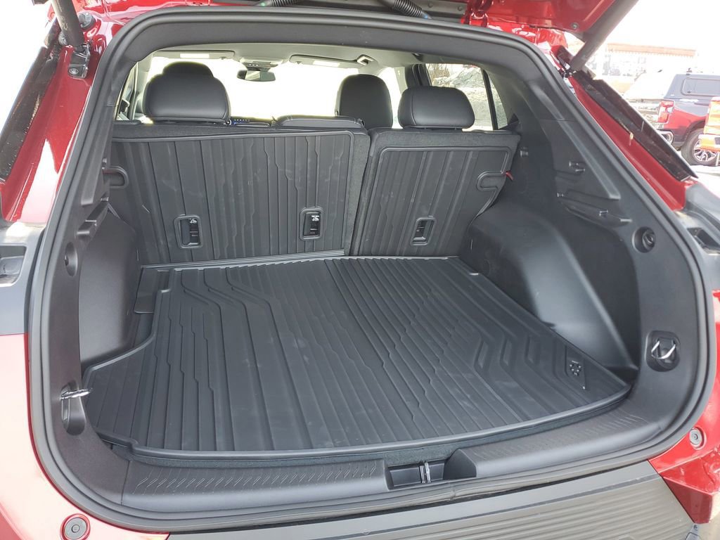 New 2026 Chevrolet Equinox EV LT FWD image 8