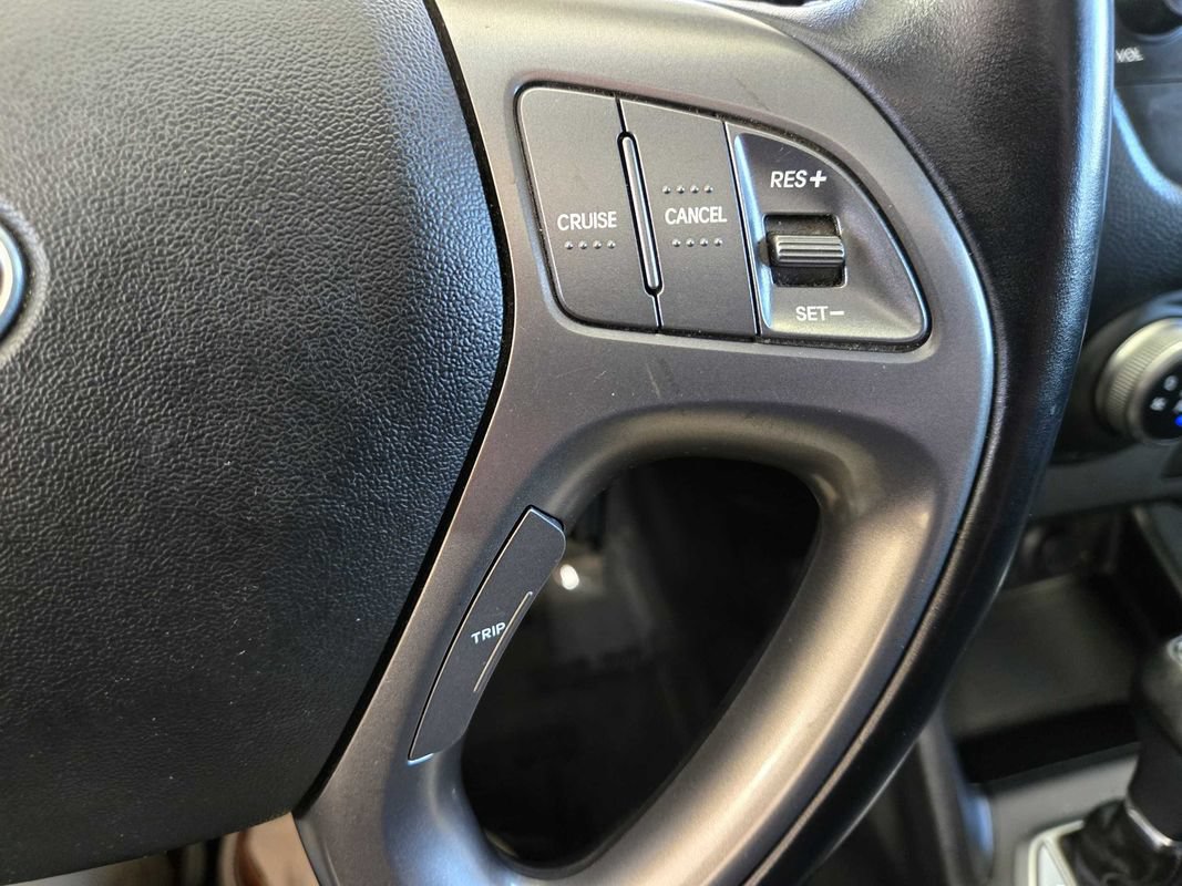 Used 2015 Hyundai Tucson SE AWD/4WD image 16