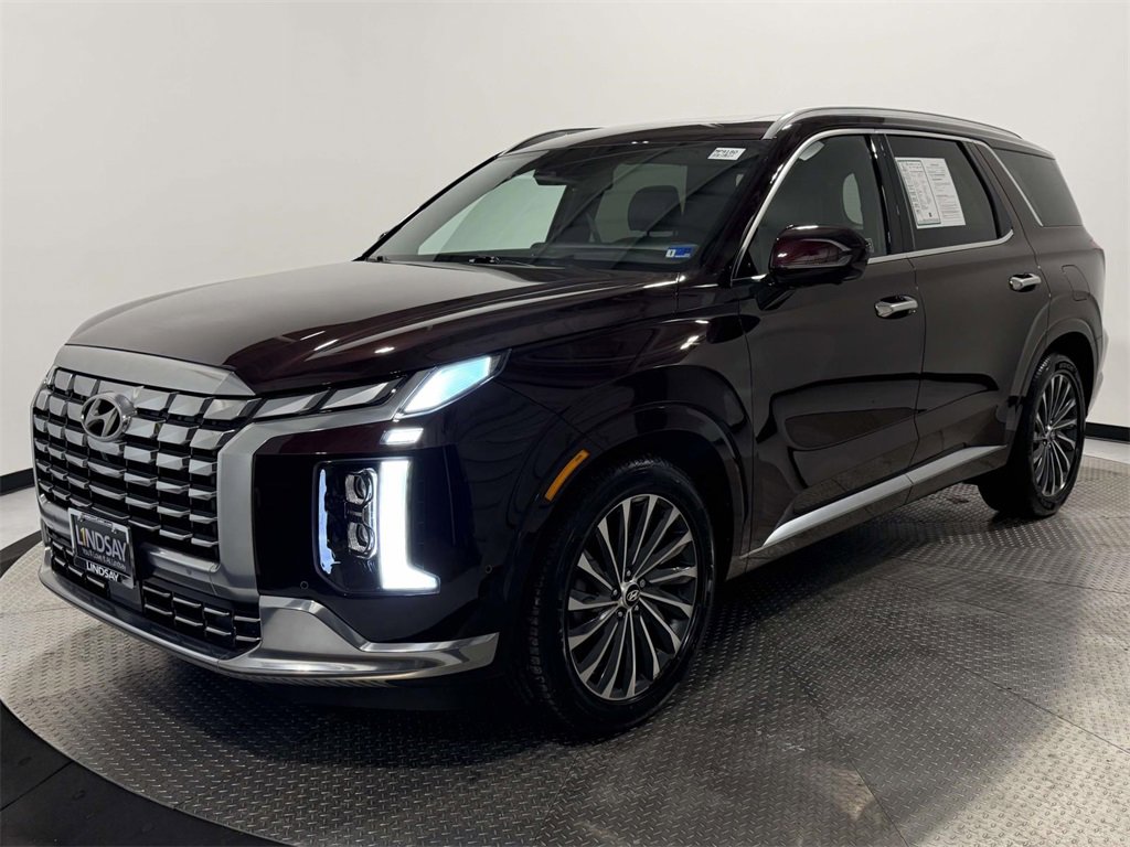 Used 2024 Hyundai Palisade Calligraphy image 3