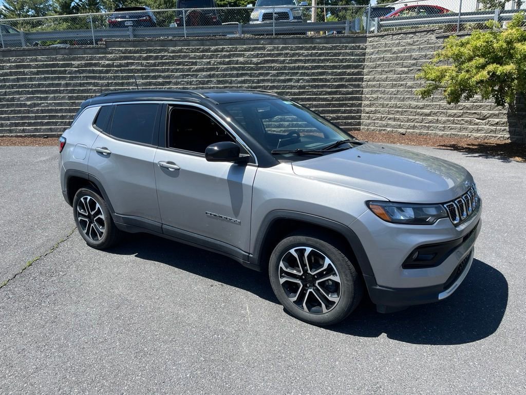 Used 2023 Jeep Compass Limited AWD/4WD image 1