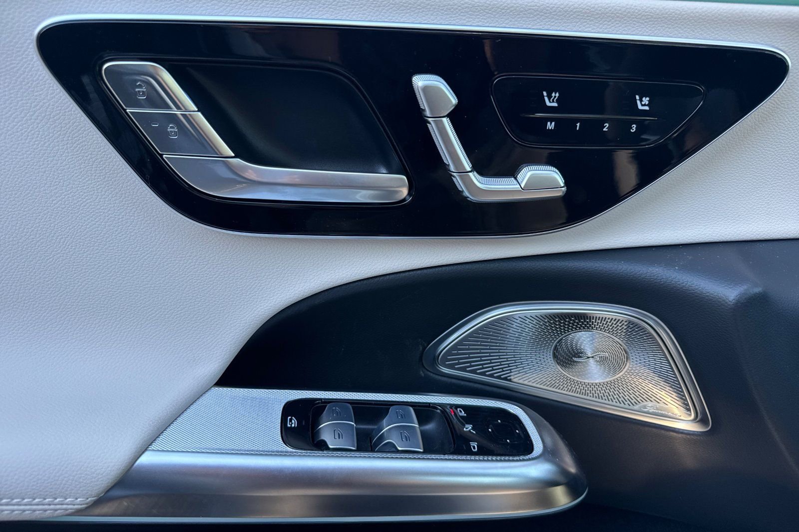 New 2026 Mercedes-Benz E 350 4MATIC Sedan image 12