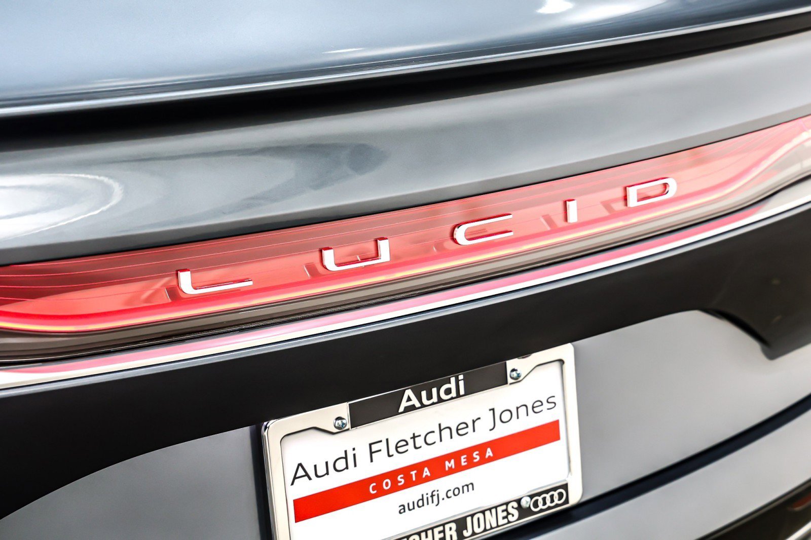 Used 2024 Lucid Air Touring image 9