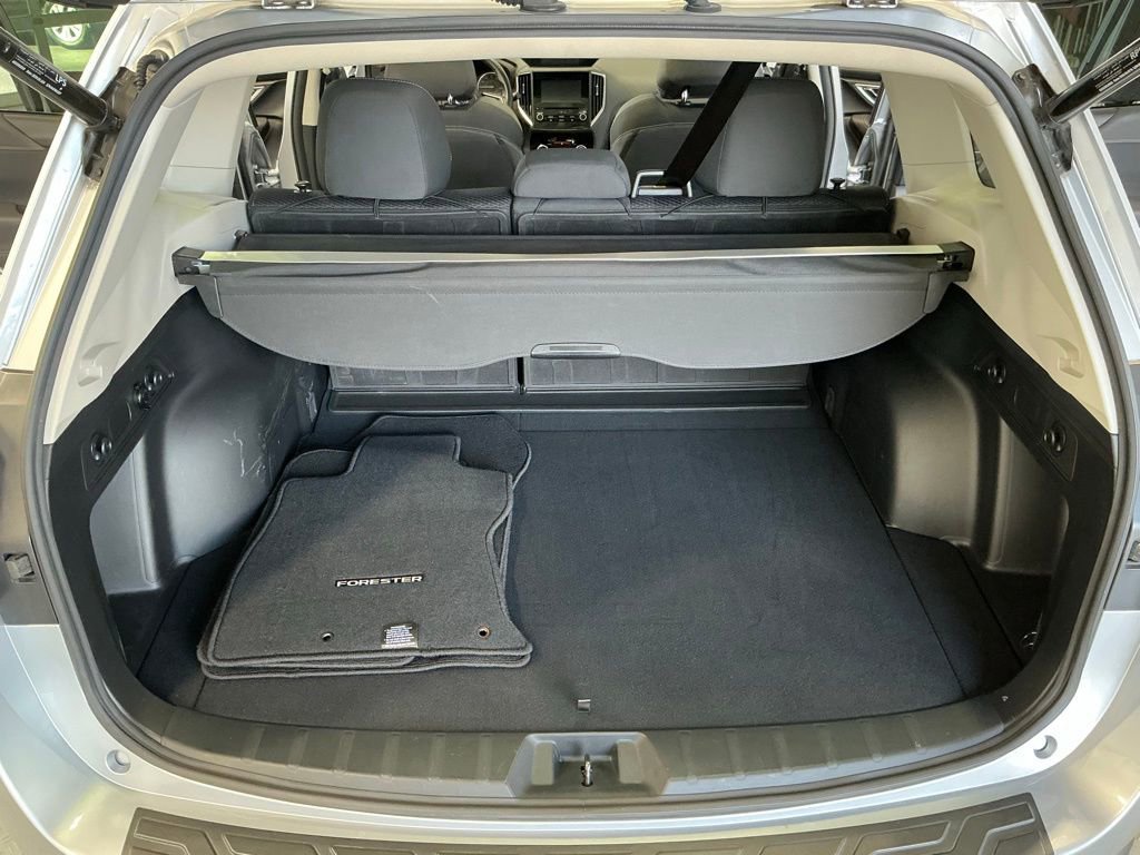 Used 2020 Subaru Forester Premium image 19