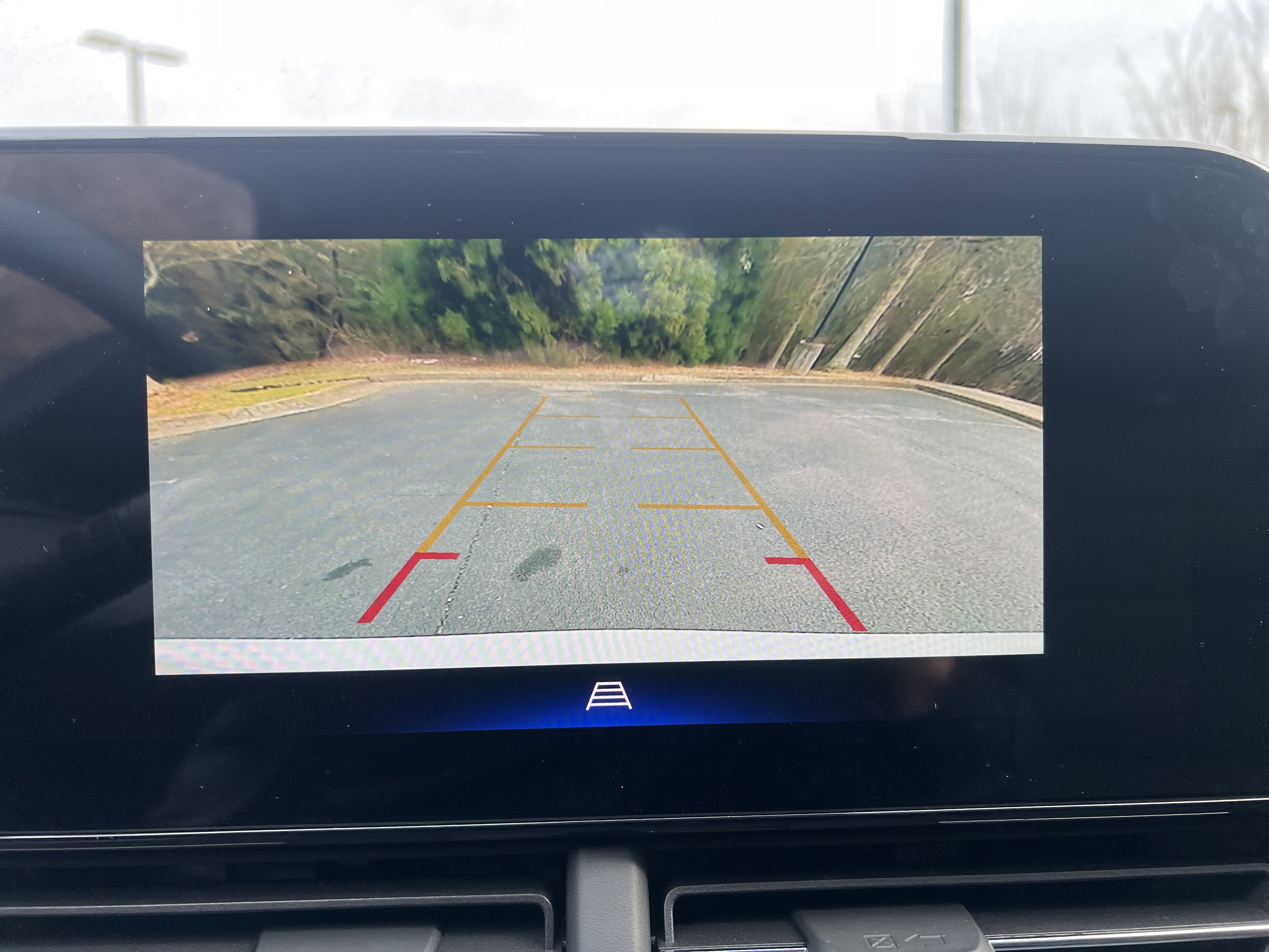 New 2026 Chevrolet Trax LT w/ Sunroof Package image 26