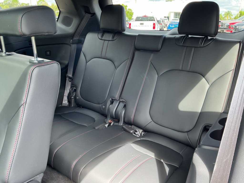 Certified 2025 Honda Pilot Black Edition image 36