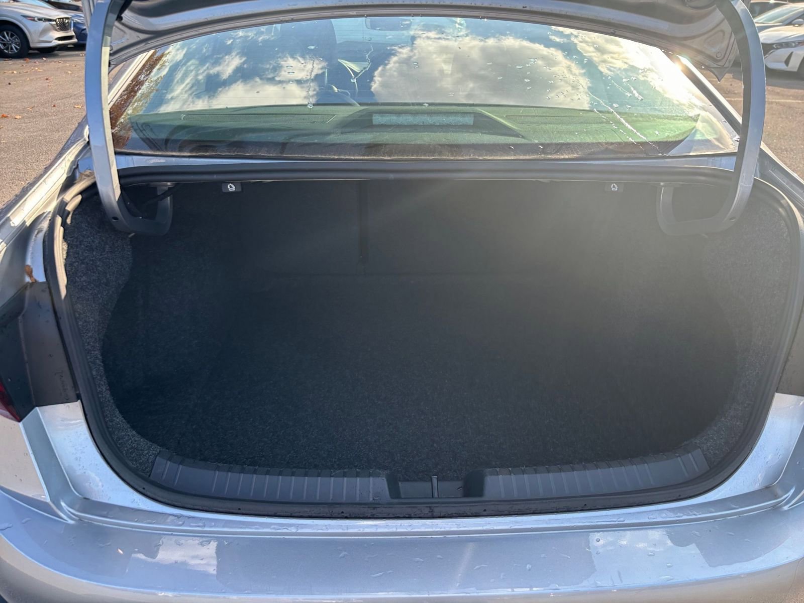 Used 2025 Volkswagen Jetta SE image 30