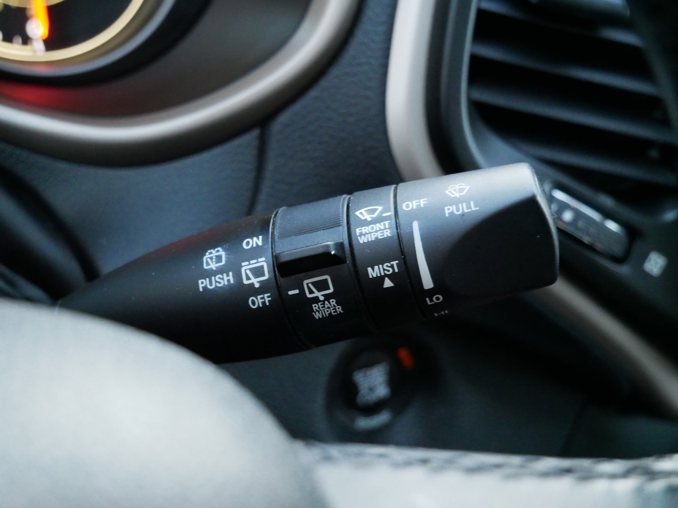 Used 2016 Jeep Cherokee Limited w/ Trailer Tow Group image 25