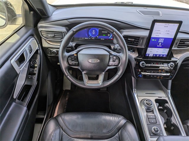 Used 2022 Ford Explorer Platinum w/ Technology Package image 19