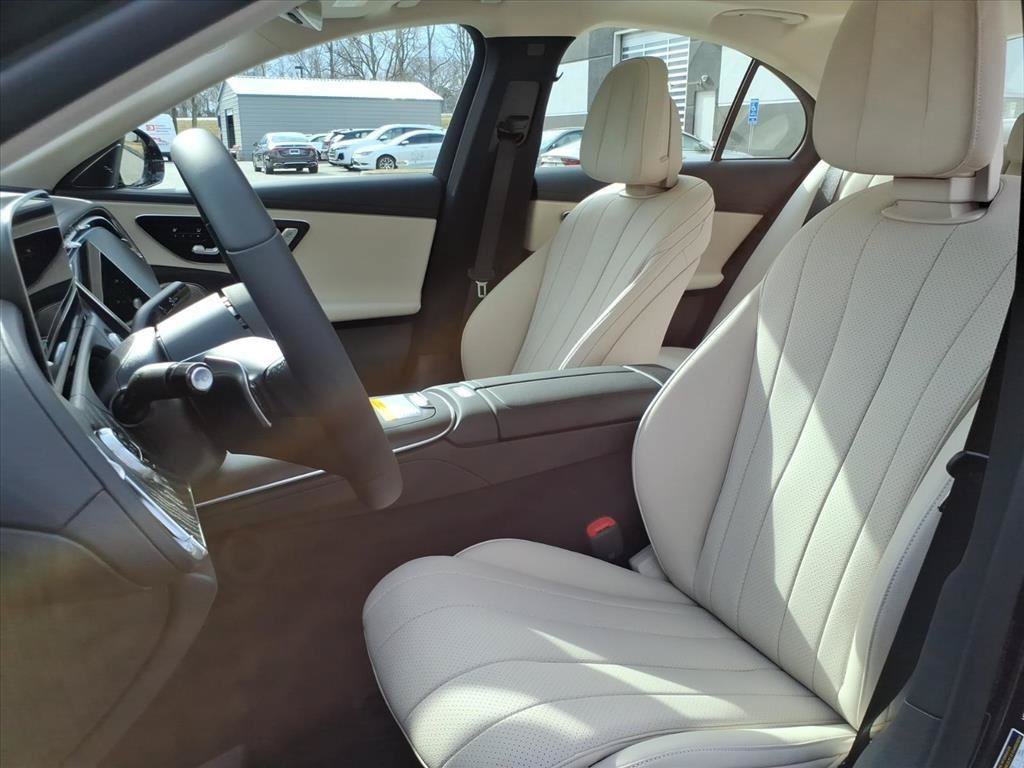 New 2026 Mercedes-Benz E 450 4MATIC Sedan image 9