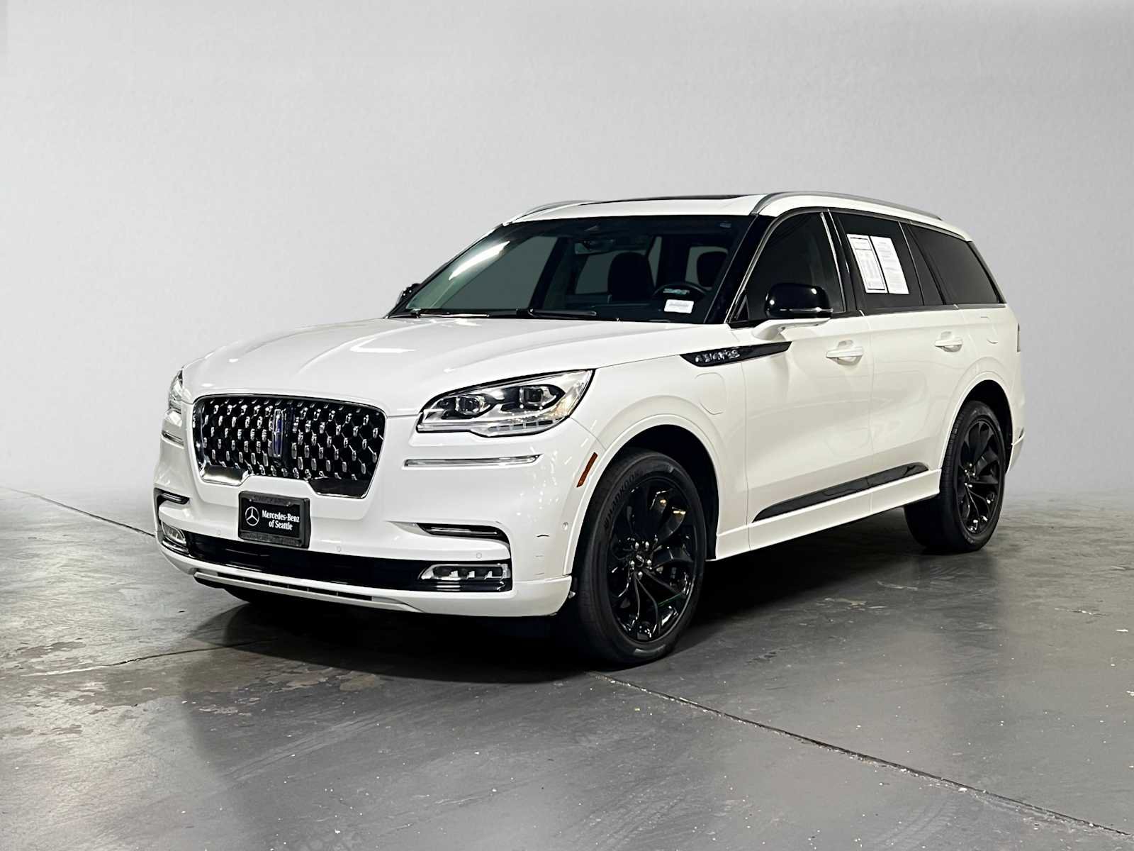 Used 2023 Lincoln Aviator Grand Touring w/ Equipment Group 301A AWD/4WD image 7