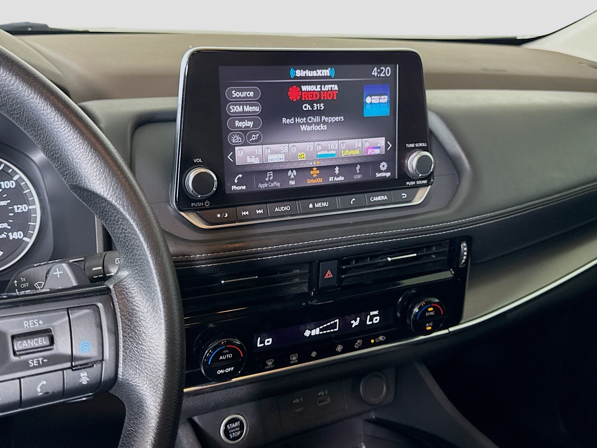 Used 2021 Nissan Rogue SV AWD/4WD image 18