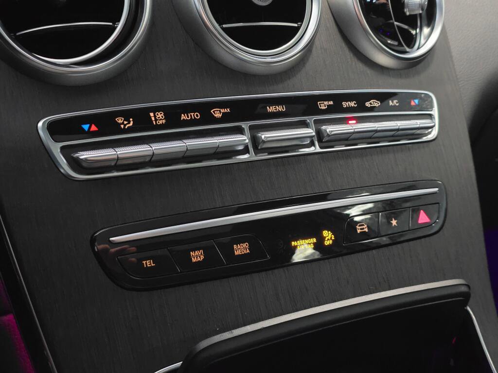 Used 2022 Mercedes-Benz GLC 300 4MATIC image 36