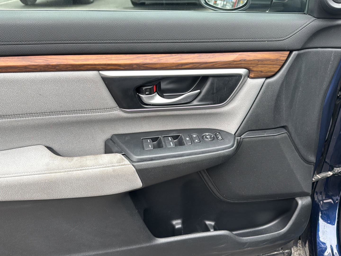 Used 2022 Honda CR-V EX image 9