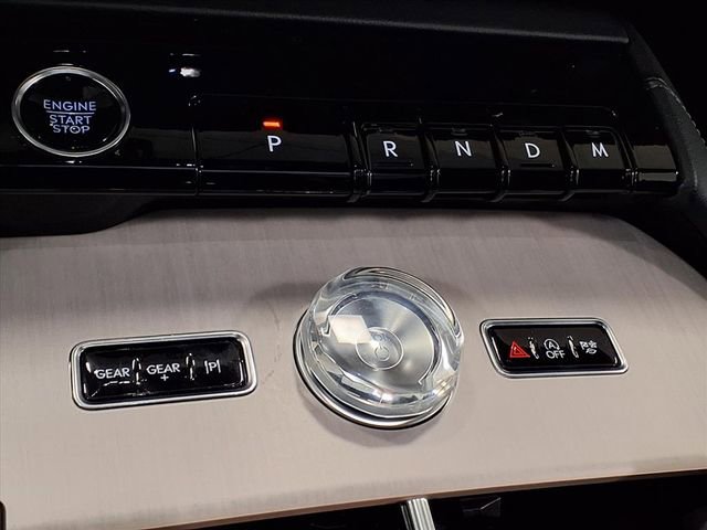 Certified 2025 Lincoln Navigator Reserve w/ Jet Appearance Package image 18