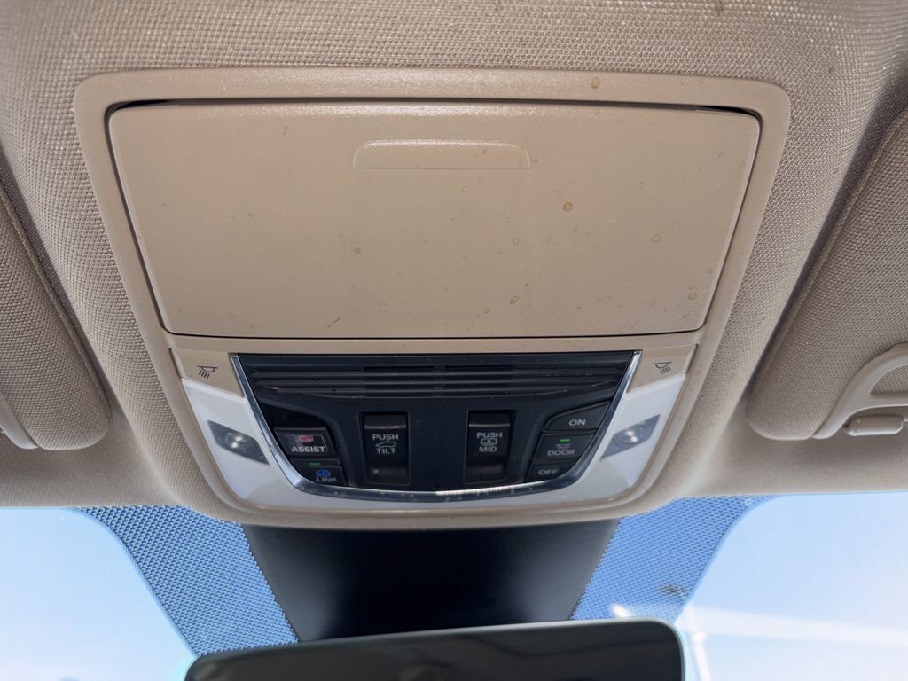 Used 2023 Acura MDX w/ Technology Package AWD/4WD image 23