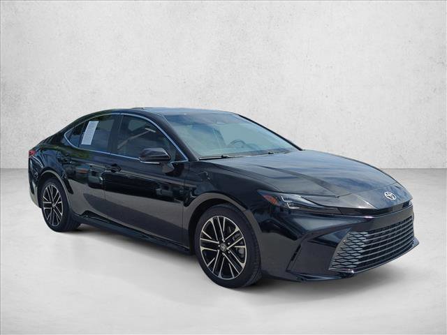 Used 2026 Toyota Camry XLE FWD video 3