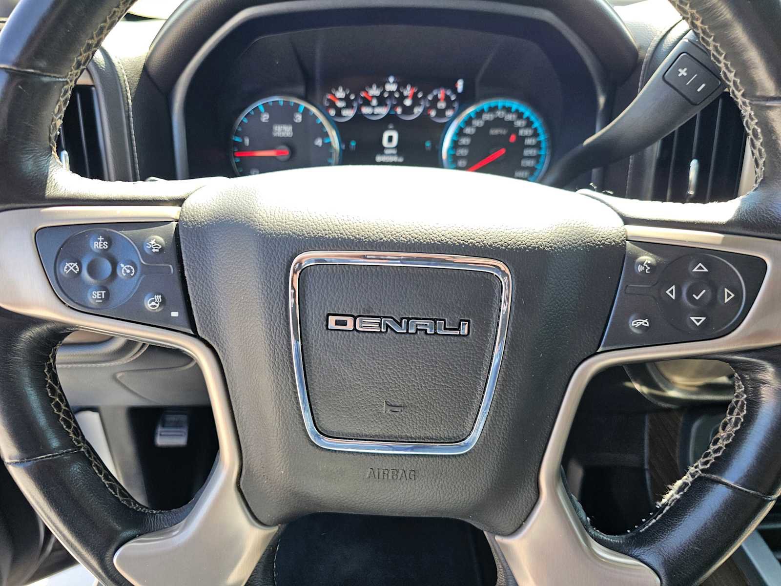 Used 2017 GMC Sierra 2500 Denali w/ Duramax Plus Package AWD/4WD image 22