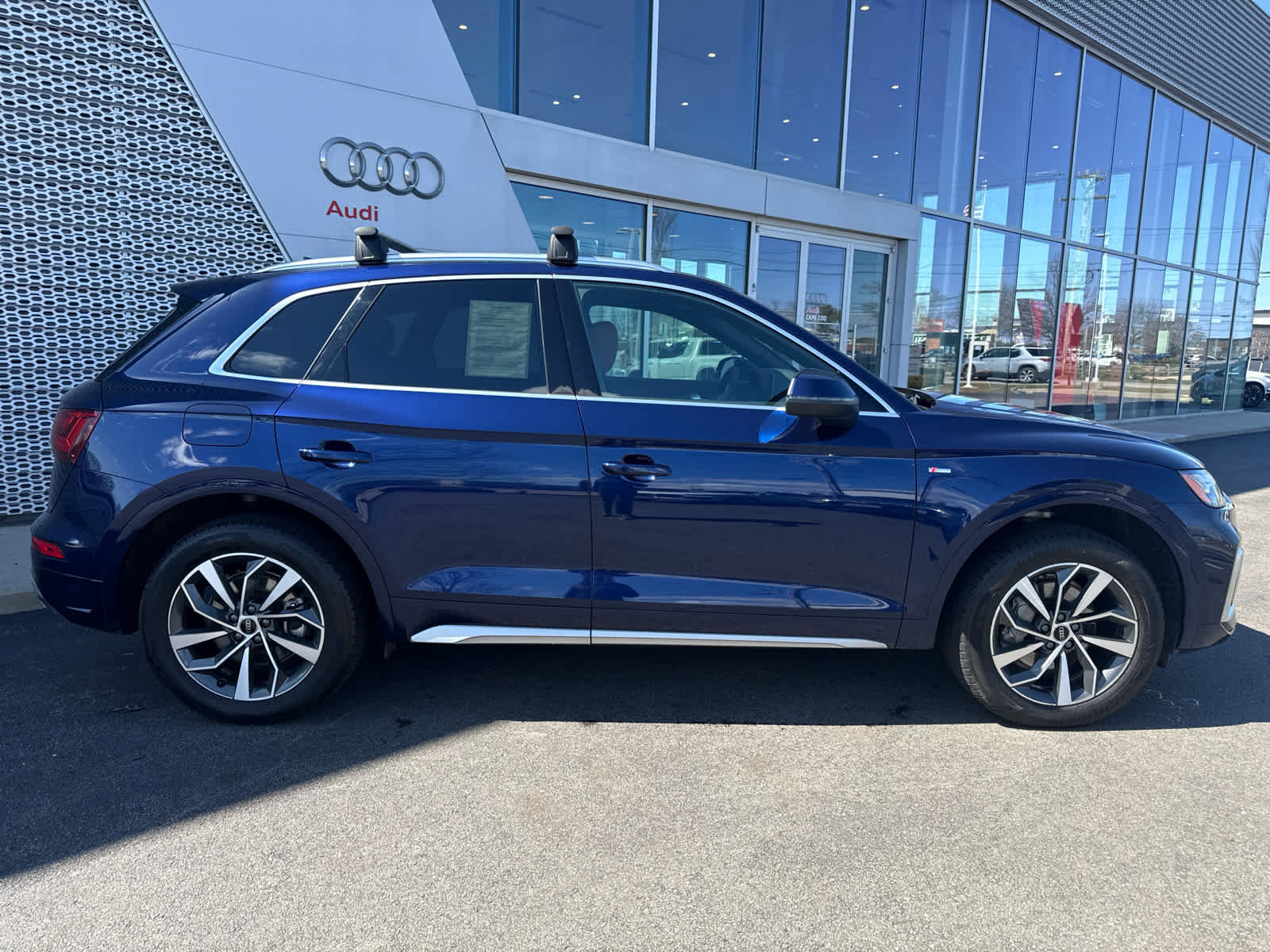 Used 2023 Audi Q5 2.0T Premium w/ Convenience Package image 22