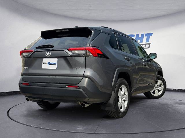 Used 2021 Toyota RAV4 XLE image 5