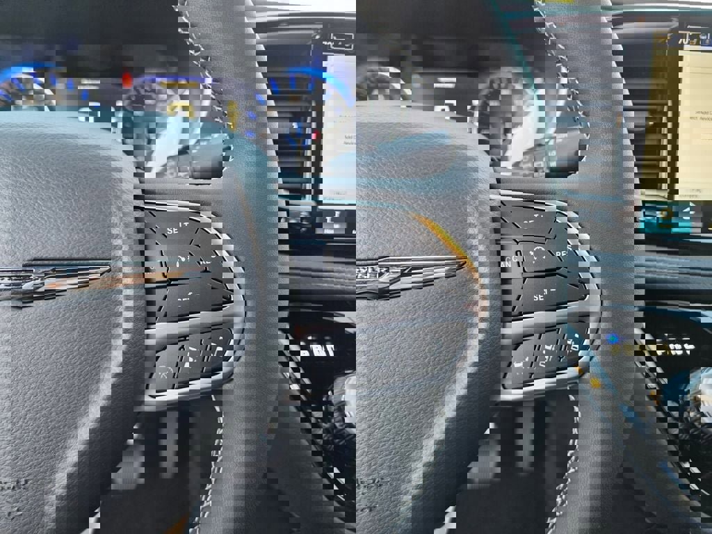 New 2026 Chrysler Pacifica Select image 29