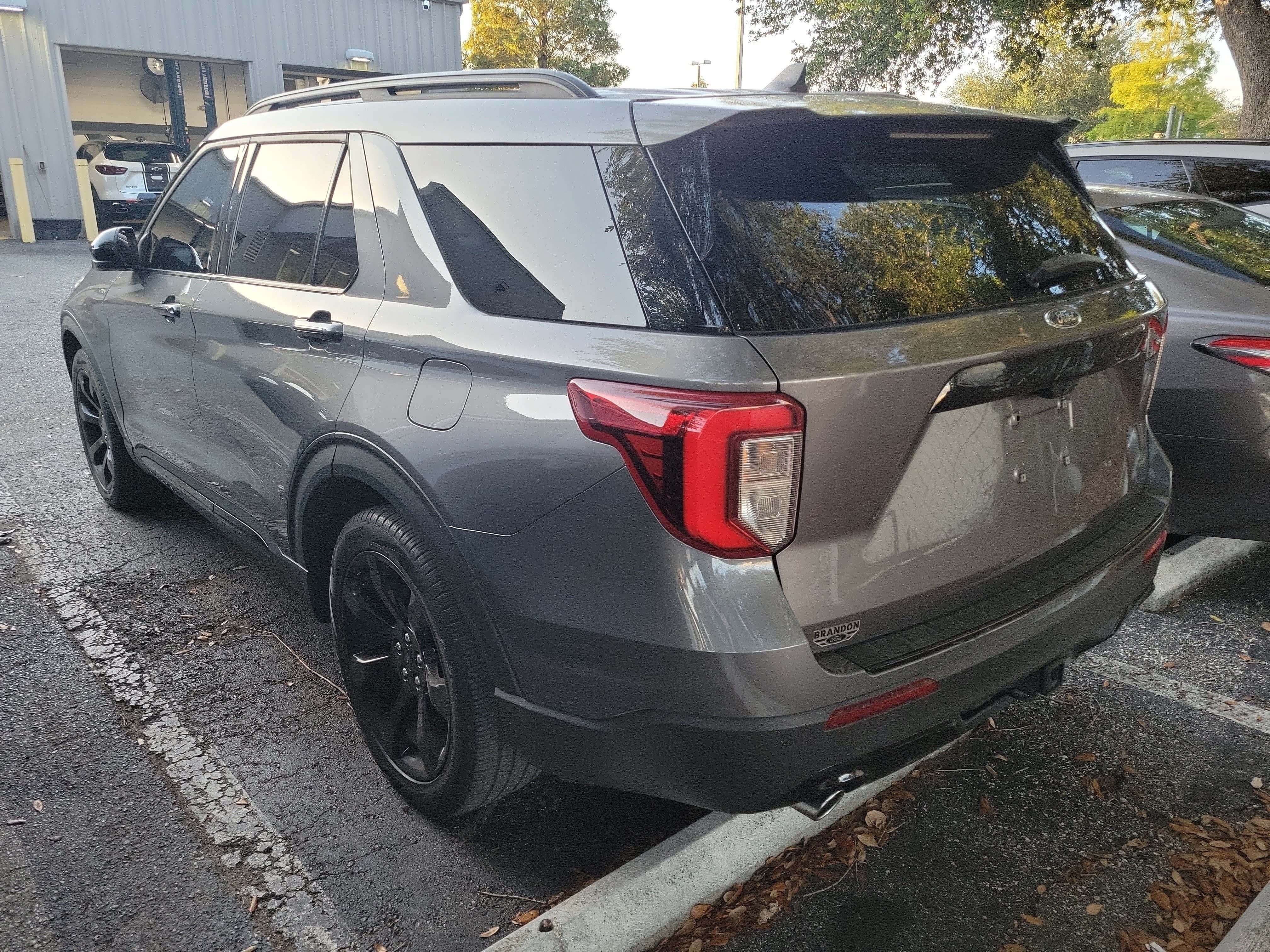 Used 2023 Ford Explorer ST-Line w/ Class IV Trailer Tow Package RWD image 60