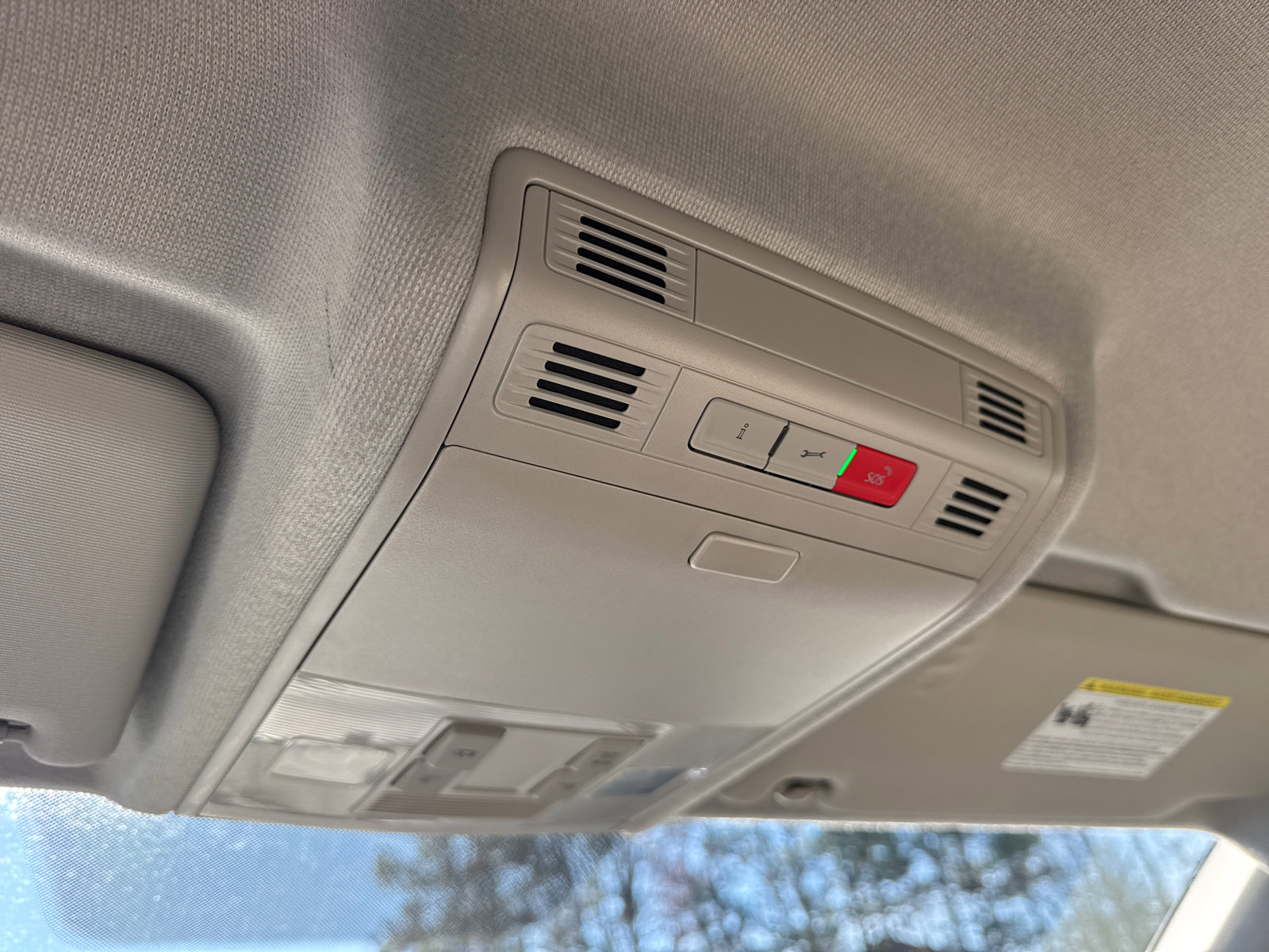 Used 2022 Volkswagen Tiguan S image 31