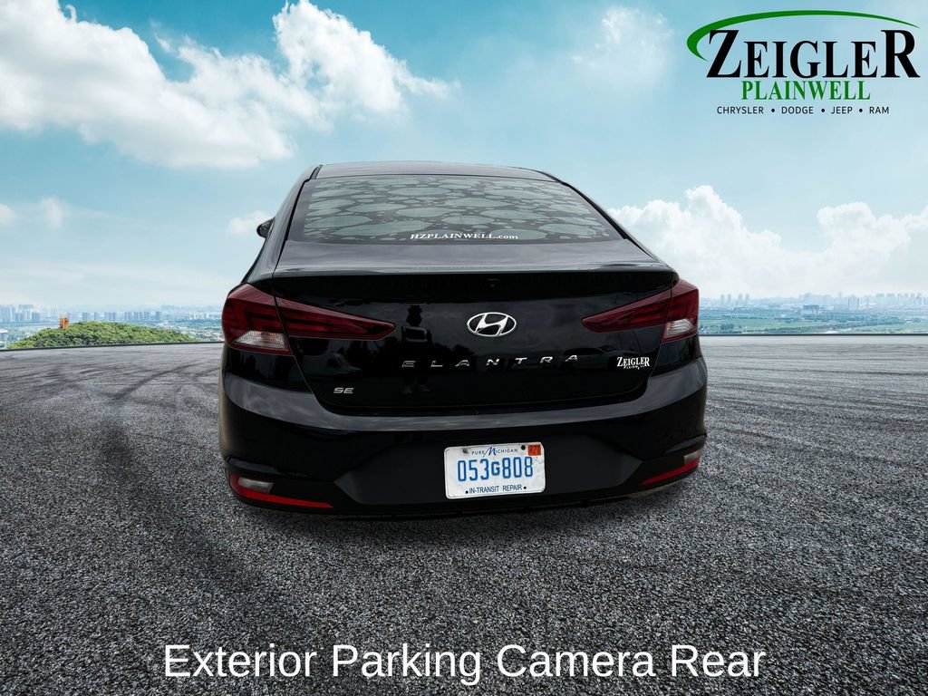 Used 2019 Hyundai Elantra SE FWD image 4