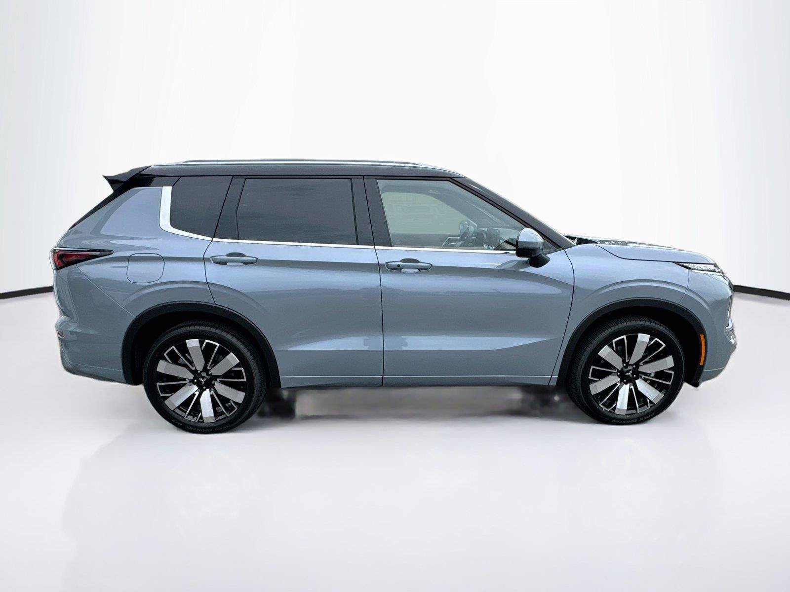 New 2026 Mitsubishi Outlander SEL FWD image 6
