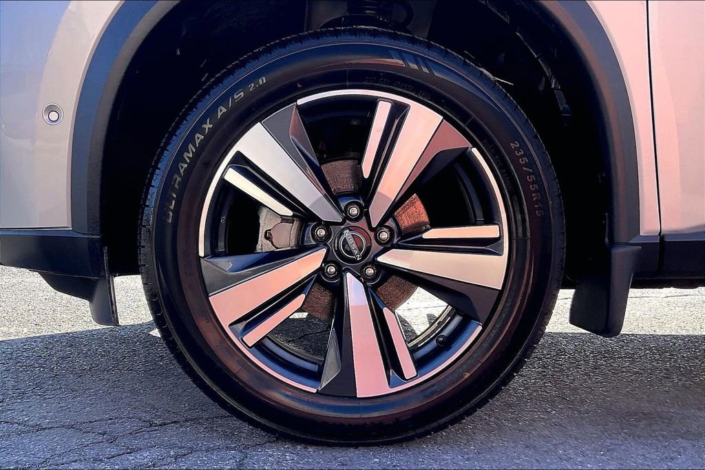 Used 2022 Nissan Rogue SL w/ SL Premium Package image 9