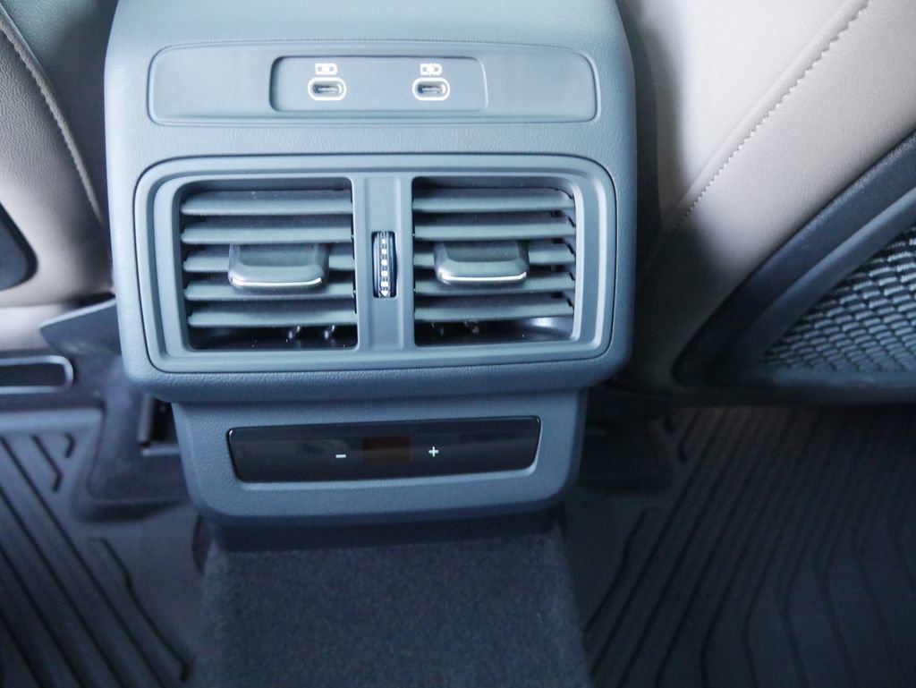 Used 2025 Audi Q5 Premium w/ Convenience Package image 36