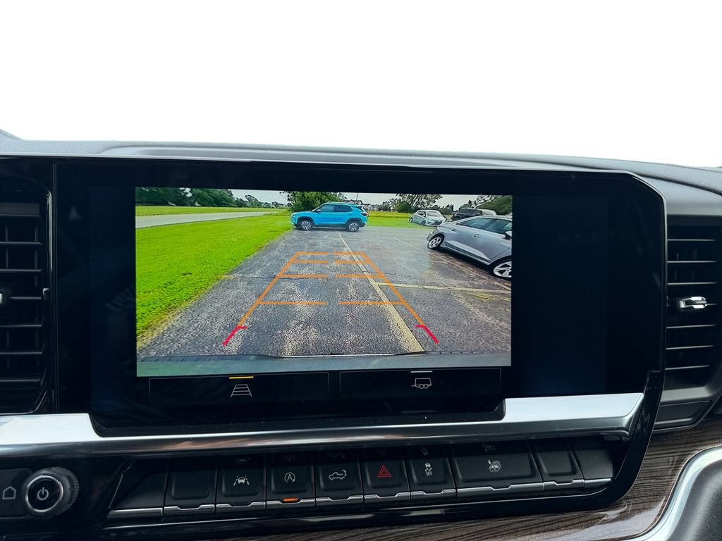 Used 2025 Chevrolet Silverado 1500 LT AWD/4WD image 16